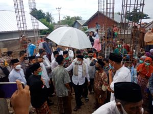 Plh Bupati KLU dan Bupati Terpilih Lakukan Peletakan Batu Pertama Masjid di Desa Segara Katon