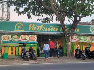 Aturan Jam Malam, Omzet Restoran Turun