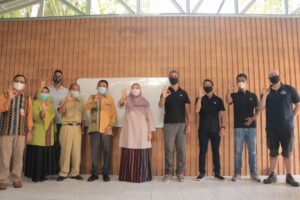 Limbah Diolah, Jadi Sekolah Plastik Blok Pertama di Dunia