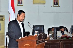Wabup Danny Sampaikan Jawaban Atas Pandangan Umum Fraksi