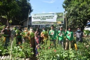 Ketua TP-PKK KLU Hadiri Lomba Kebun Gizi di Bayan