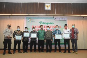 Hadiri HKN, Pj Sekda Ajak Masyarakat KLU Hidup Bersih