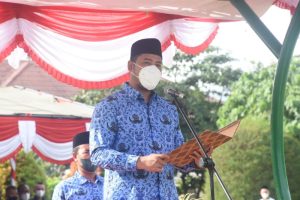 Wabup Danny Karter menjadi Irup HUT KORPRI dan PGRI