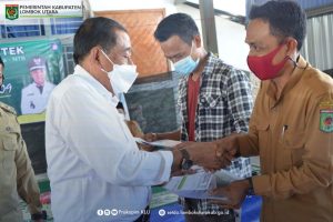 Ultah Ke-109 Desa Bentek Dihadiri Bupati Djohan