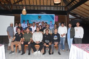 Ini Kalau Wabup Danny Diskusi dengan Para Pewarta
