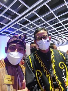 Meneriaa penganugeran Desa Wisata Indonesia