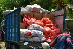 Paket bantuan yang disiapkan untuk korban banjir