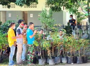 Masyarakat adat menjaga lingkungan sesuai nilai kearifan loka