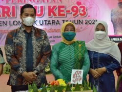 Pada Hari Ibu digambarkan besarnya jasa ibu