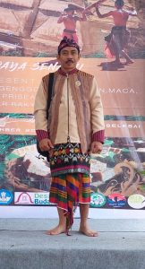 Mengawal masyarakat adat menjaga kearifan lokal