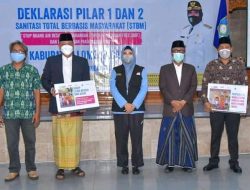 Di tengah acara Deklarasi unntuk Kado NTB