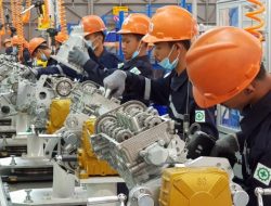 Pemerinatah memfasiitasi industri dalam negeri