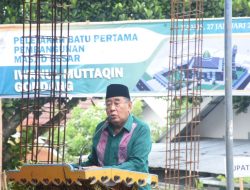 Bupati saat canangkan pembangunan masjid