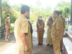 BUPATI melakukan sidak untuk mendisiplinkan pegawai