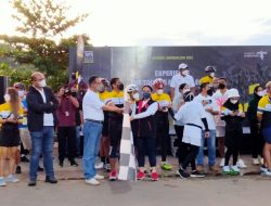 pelepasan peserta l'etape Indonesia untuk start memulai race