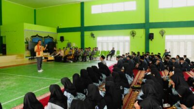 Kuliah Umum Gubernur NTB di MAN IC Lombok Timur