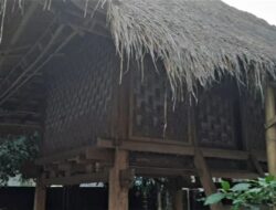 Bale Semar, rumah mistis di Sakra konon tempat selendang Dewi Anjani