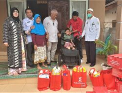 Bantuan Kursi Roda di Hari Disabilitas di Lombok