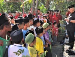 Kader PDIP membuka dapur umum dan menyantuni anak yatim