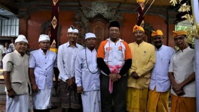 Hadir di Upacara Pujawali Pura Prajaniti Lombok Tengah
