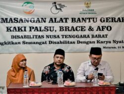 Kolanorasi NTB Care, Aliansi Perempuan Disabilitas dan Lansia (APDL) dan Badan Amil Zakat Nasional Republik Indonesia (BAZNAS RI), menyalurkan bantuan kepada disabilitas