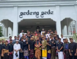 Silaturahmi Penglingsir Puri Agung Blah Batuh Gianyar ke Gedeng Gede Singasari Puyung, Loteng
