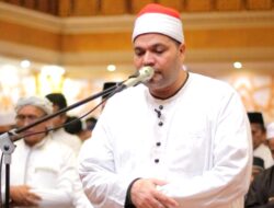Imam shalat tarawih asal Mesir diantar pulang oleh Plh Gubernur NTB