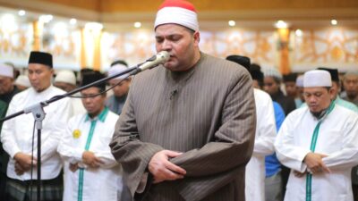 Syeikh Muhammad Salem Amer jadi imam shalat tarawih bulan Ramadhan di mesjid Hubbul Wathan IC