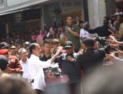 Bantuan Presiden untuk Pedagang di Pasar Tradisional di Sumbawa