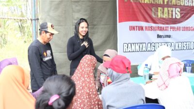 Saat berlangsung pengobatan gratis, Rannya menceritakan pesan Almarhum Ayahandanya H. Bambang Kristiono (HBK)