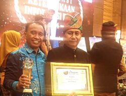 Kepala Dinas Kominfotik NTB mendampingi dua Desa di Provinsi NTB, meraih Apresiasi Keterbukaan Informasi Publik (KIP) di Desa 2024 oleh Komisi Informasi Pusat