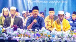 Gubernur NTB, Lalu Muhammad Iqbal kegiatan Desa Kateng Bershalawat di Pondok Pesantren Nahdatul Ulama Riyadlul Anwar