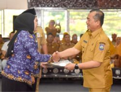 Dari total 408 CPNS yang dilantik, terdiri 111 CPNS dan 297 PPPK dari berbagai formasi, mulai dari tenaga pendidikan, kesehatan, dan teknis