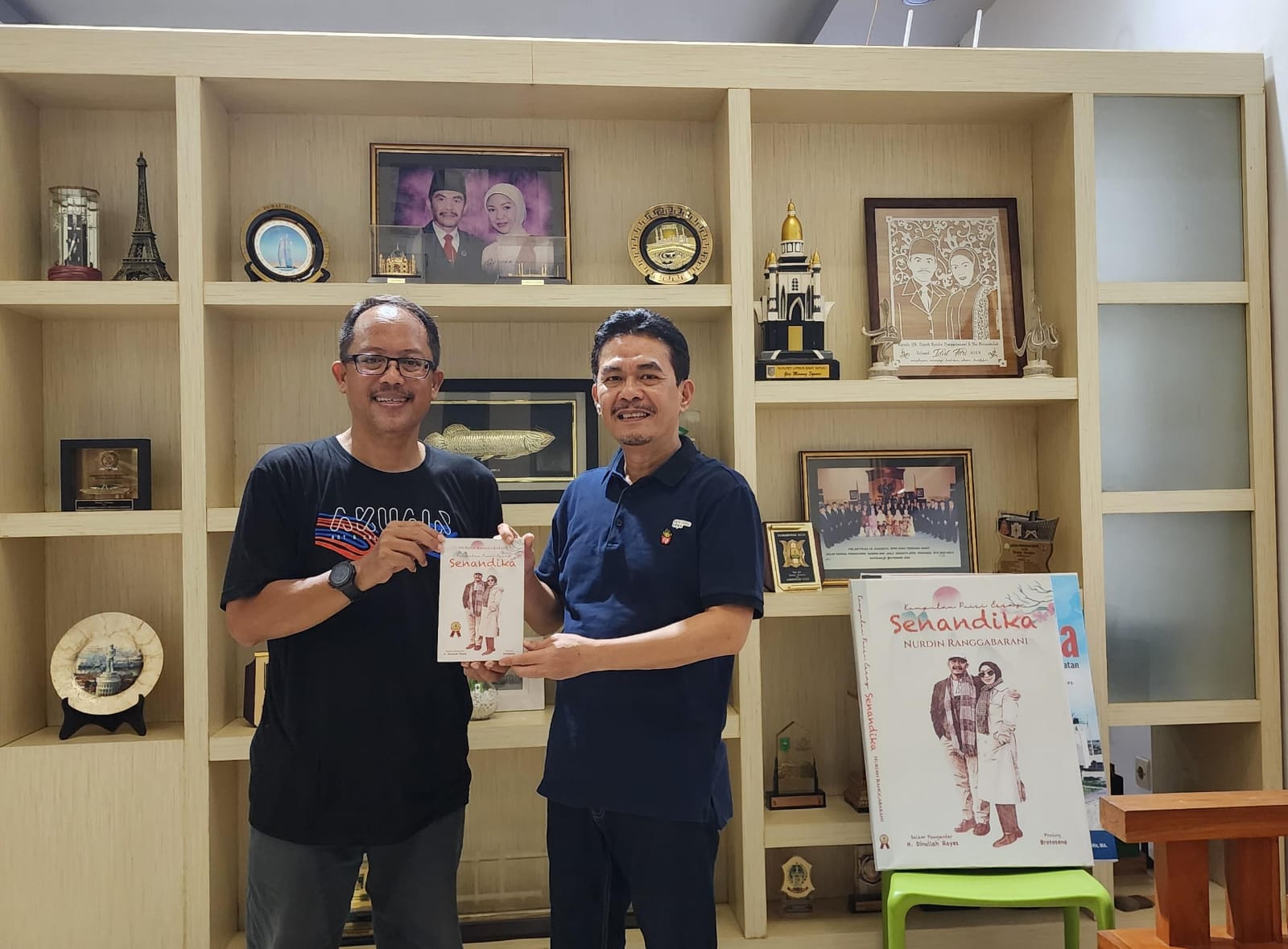 Senandika adalah istilah dalam sastra dan teater yang merujuk pada monolog atau dialog yang dilakukan oleh seorang karakter dengan dirinya sendiri