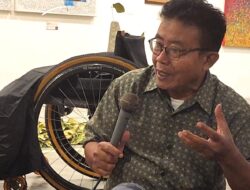 Pameran ini semacam metafora atas proses kelahiran gagasan yang tak pernah final