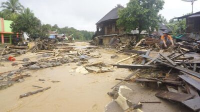 masyarakat diimbau tetap waspada menghadapi kenungkinan banjir bandang