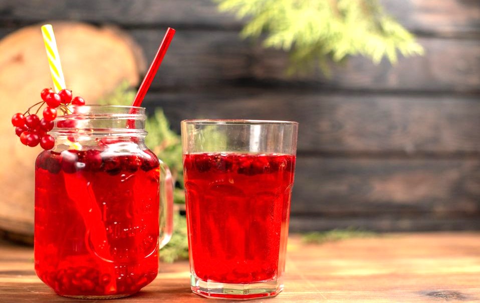 Coba hentikan minum es sirup saat buka puasa