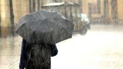 Masyarakat diminta adanya hujan lebat disertai petir