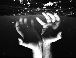 Terseret Arus Pantai, Rustan Ditemukan Meninggal Dunia