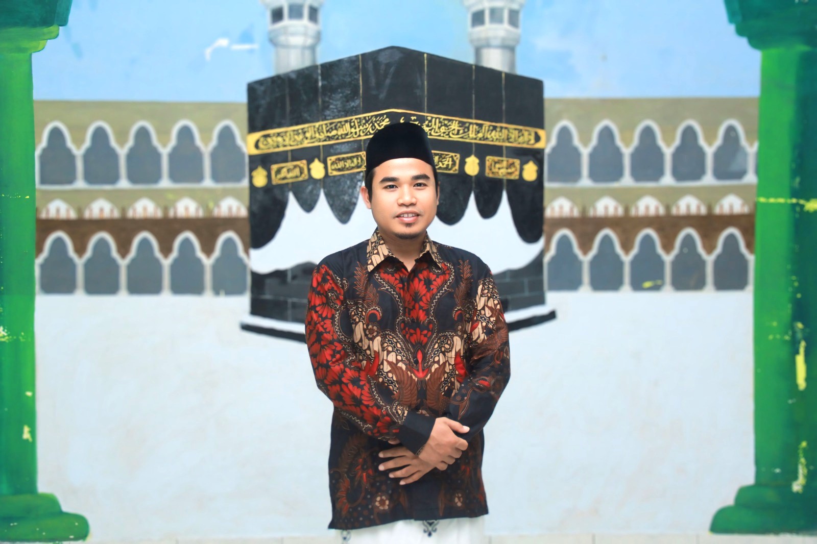 pada momentum hardiknas kita kenalkan Dr. Muhamad Arifin, S.Pd, M.Pd, seorang akademisi muda asal Banyumulek, Nusa Tenggara Barat